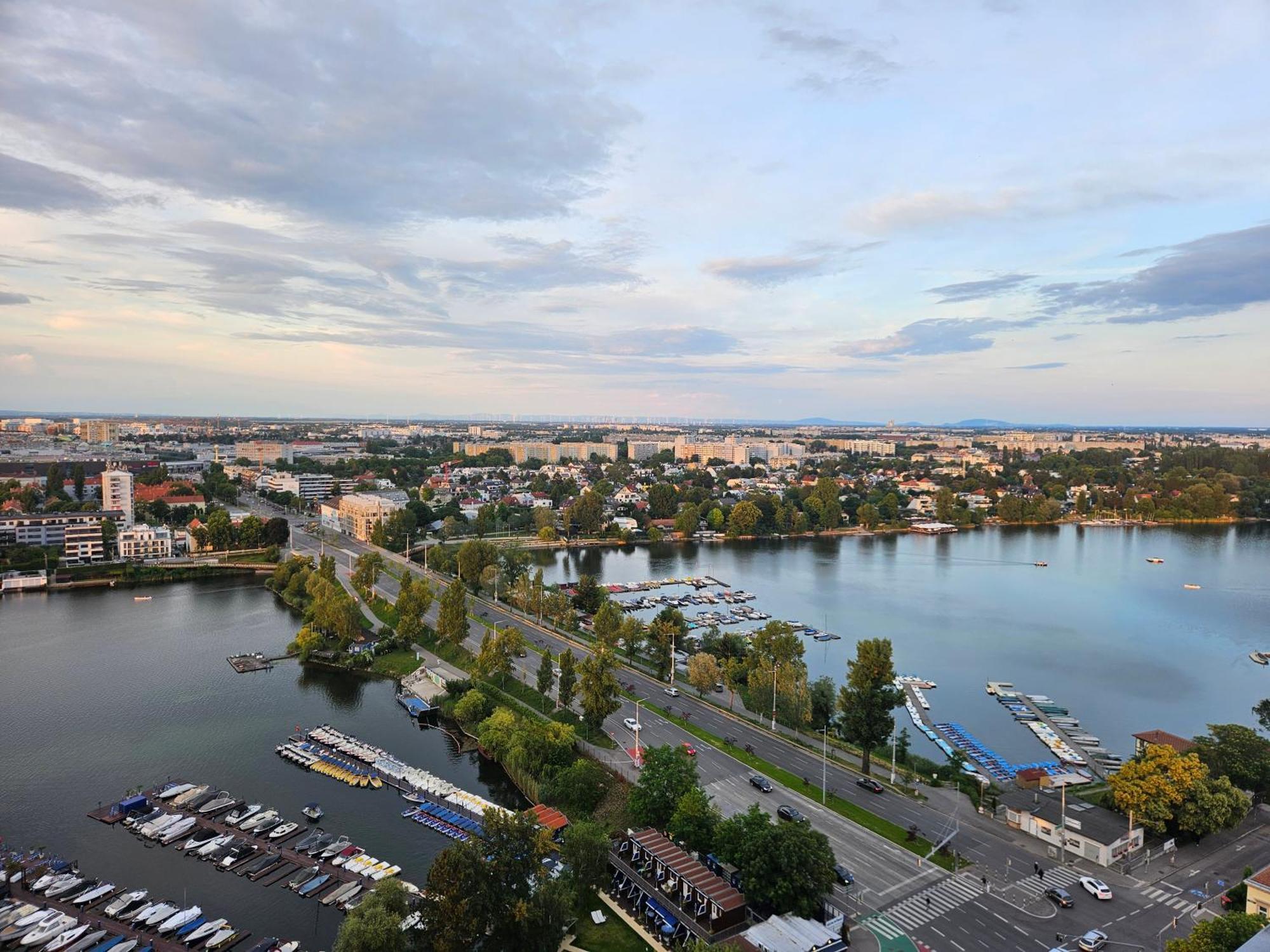 Yuki'S Place - Un-Vic, Danube Beach And Subway Near To Downtown Vienna Exterior photo
