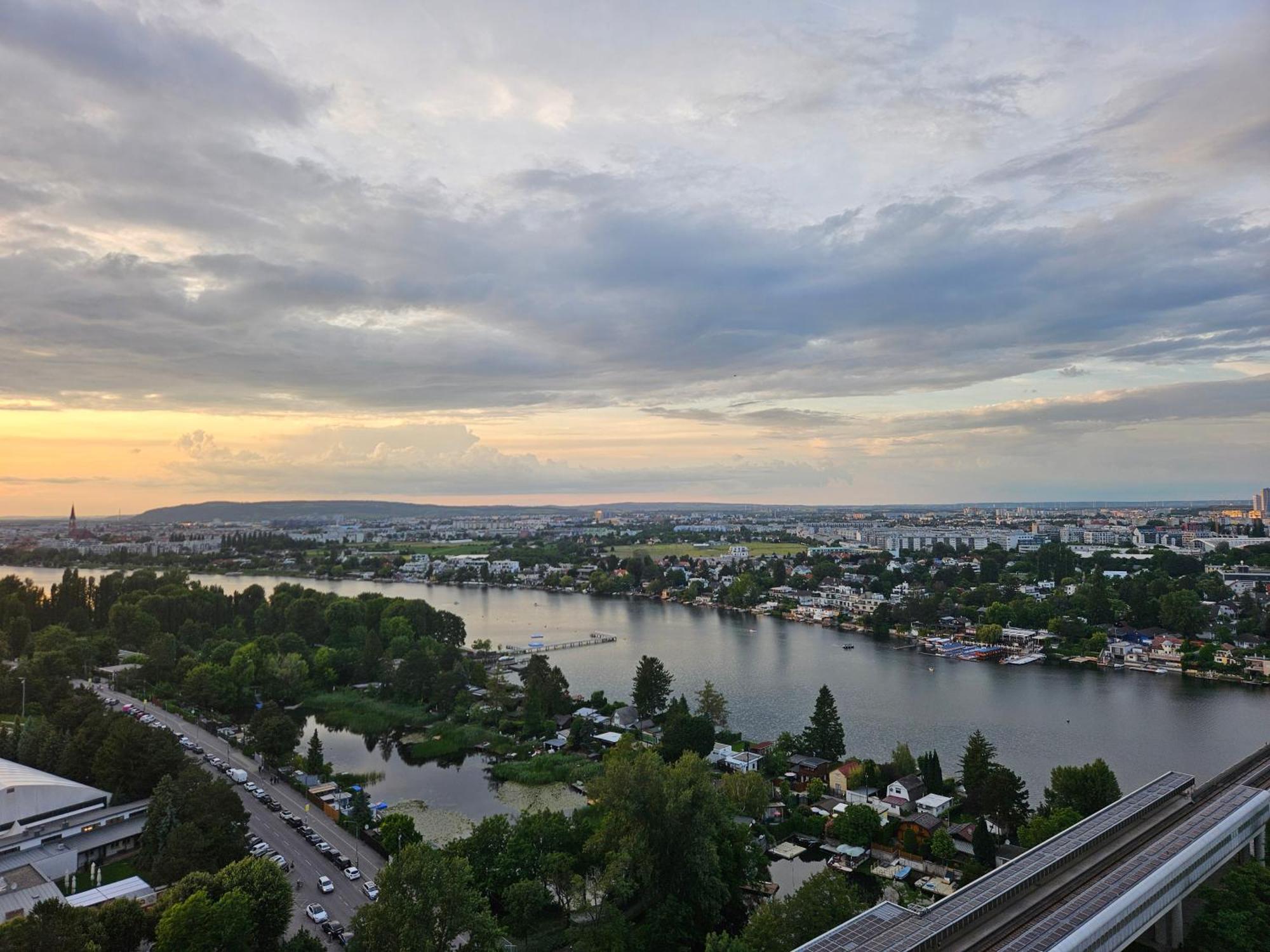 Yuki'S Place - Un-Vic, Danube Beach And Subway Near To Downtown Vienna Exterior photo