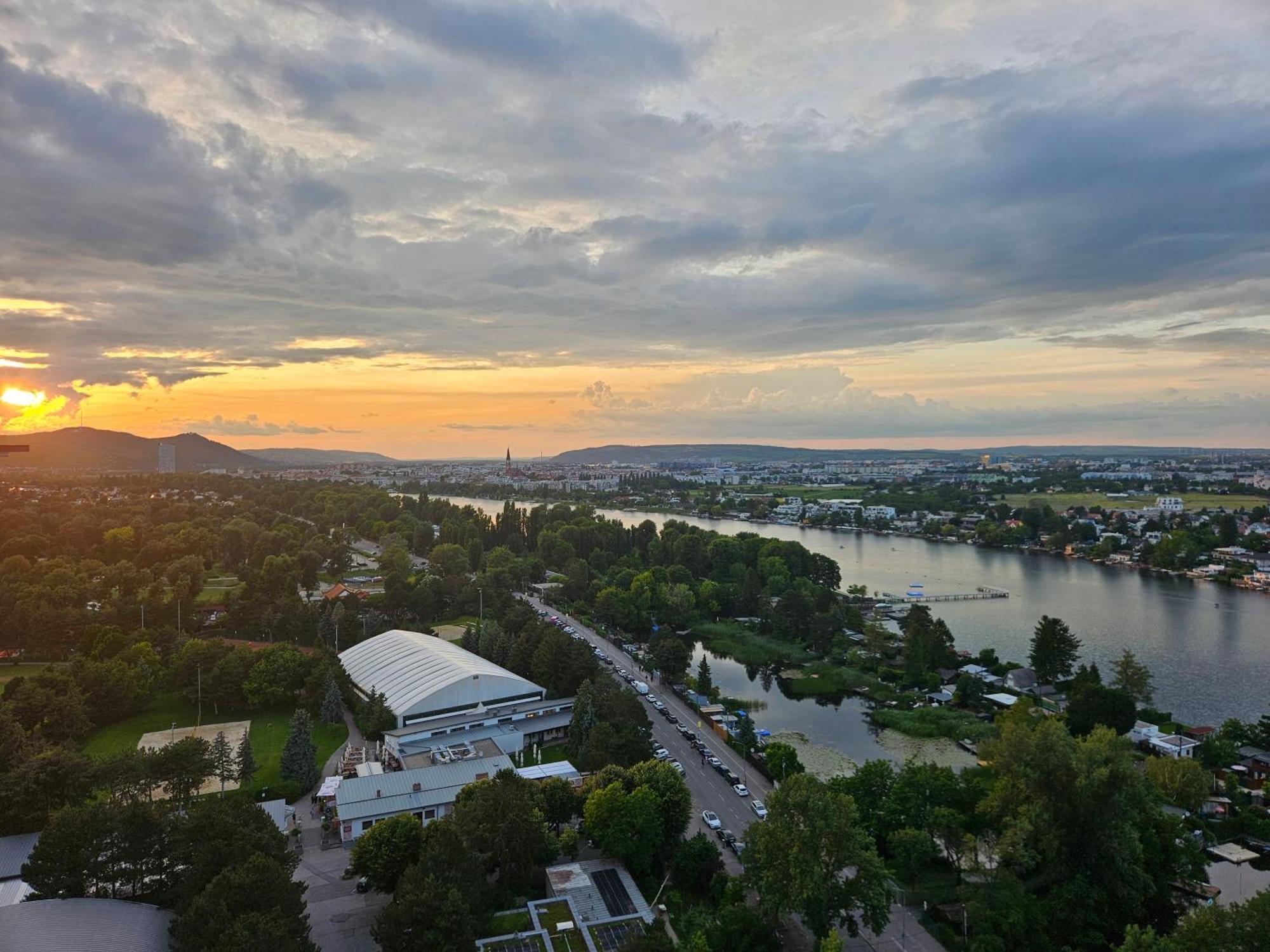 Yuki'S Place - Un-Vic, Danube Beach And Subway Near To Downtown Vienna Exterior photo