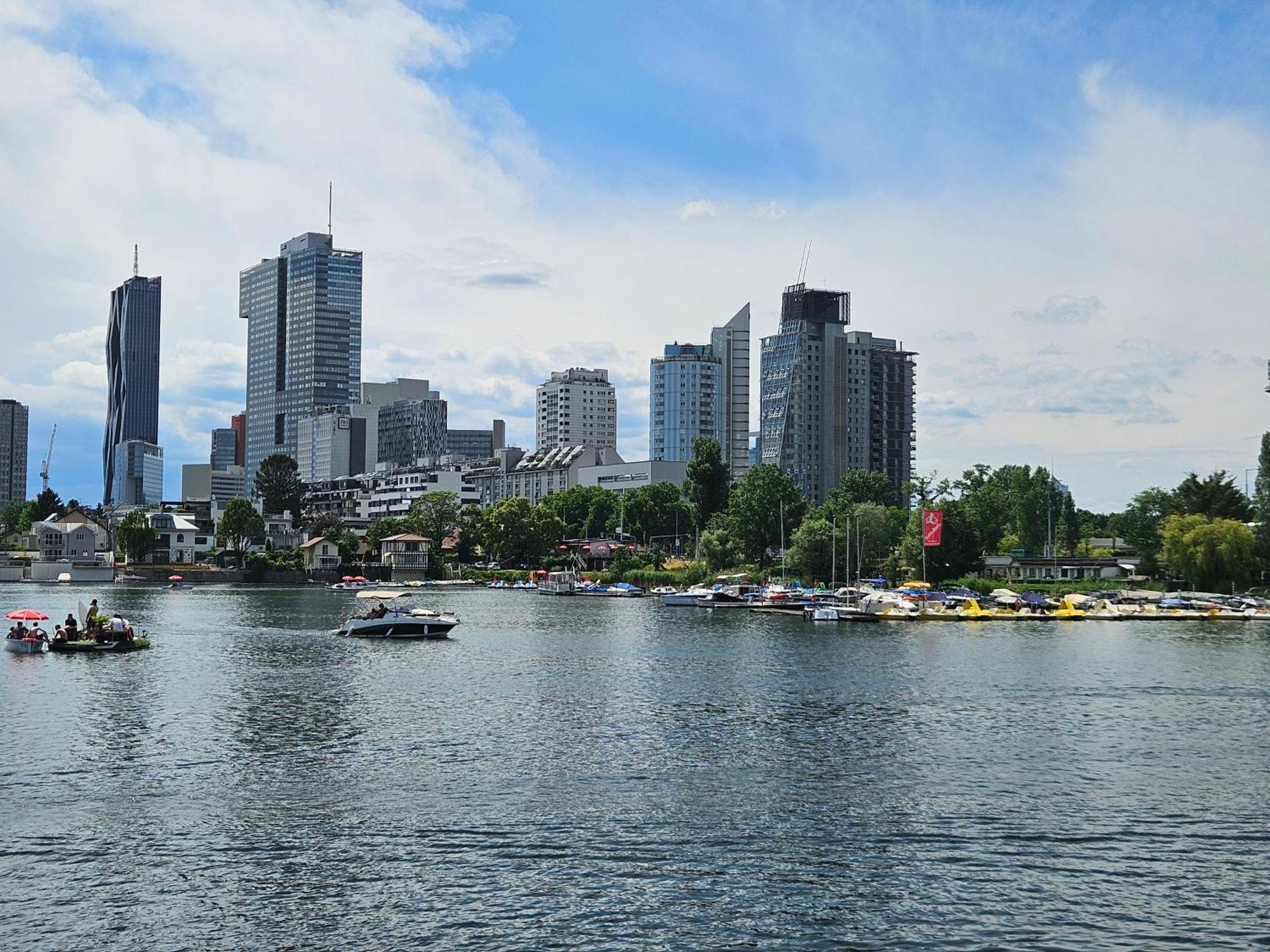 Yuki'S Place - Un-Vic, Danube Beach And Subway Near To Downtown Vienna Exterior photo
