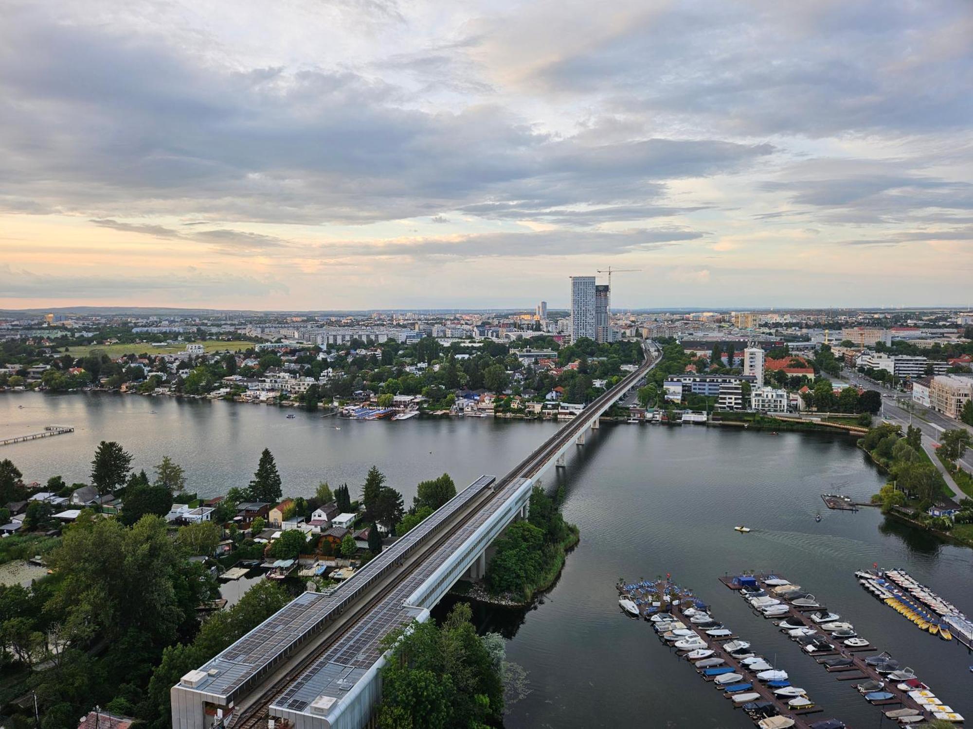 Yuki'S Place - Un-Vic, Danube Beach And Subway Near To Downtown Vienna Exterior photo